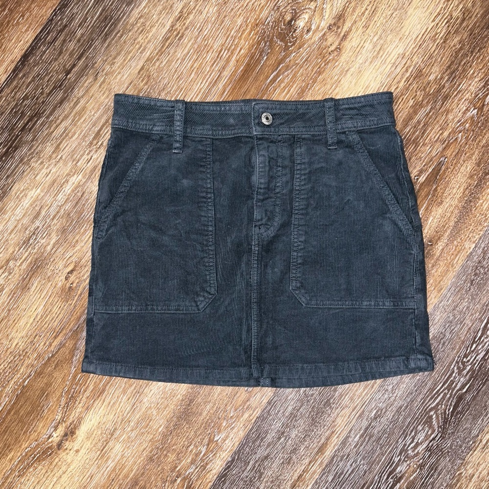 American Eagle Gray Corduroy skirt